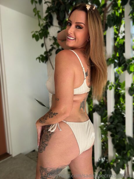 Sadiessecrets_ erotic model pic