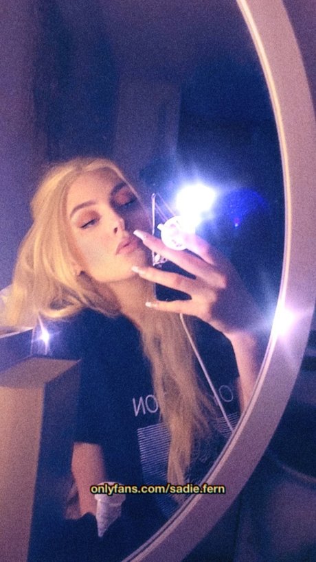 Sadie Fern pornographic actress image