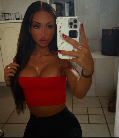 Sabrinacelinakruse pornstar naked image