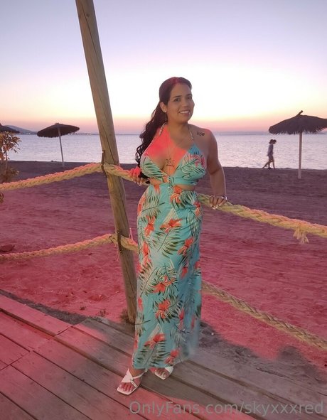 skyxxxred nudes star pictures