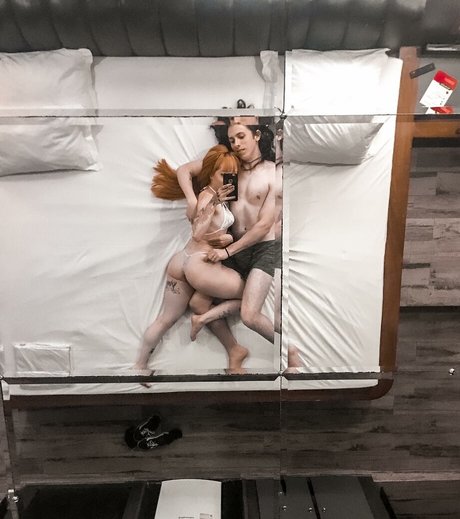 Thepoisoncherry pornstar erotic images