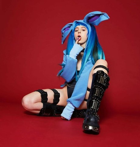 Ashnikko model xxx archive