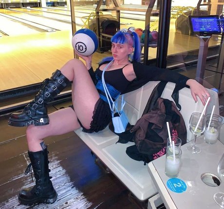 Ashnikko star xxx picture