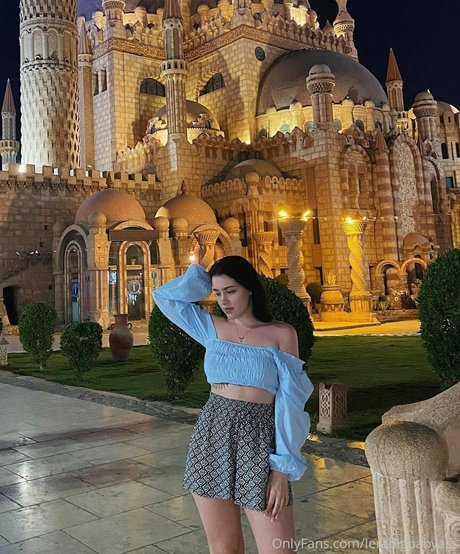 lerabigbabyass free actress pictures