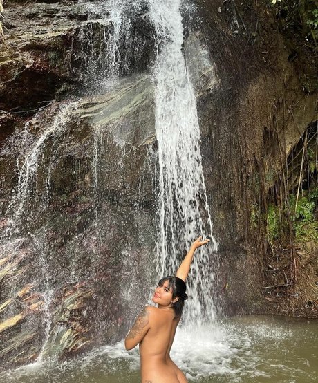 shemale handjob onlyfans free nude image