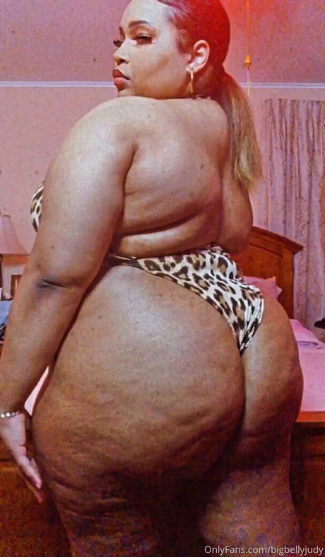 bigbellyjudy model naked photos