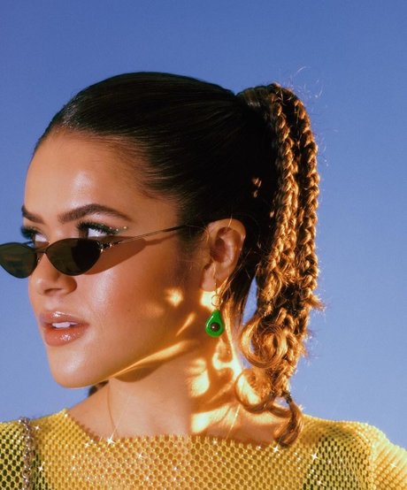 blonde secretary onlyfans hot sexy pictures