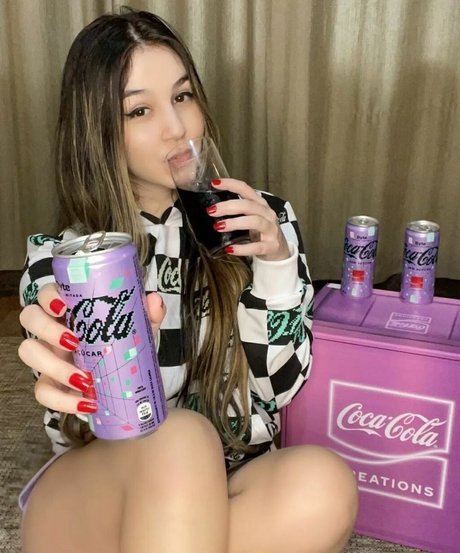 Carolzinha SG exclusive pornstar gallery