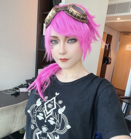 Yuji Koi top actress pics