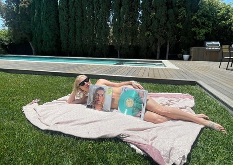 KeshaRose star porn galleries