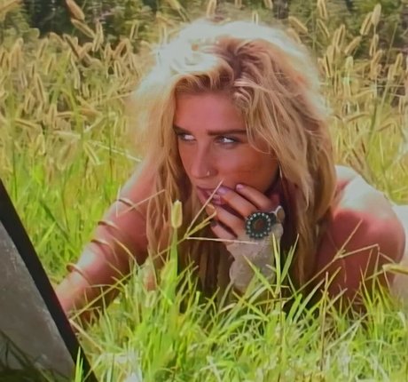 KeshaRose star adult pictures