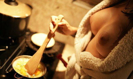 Effyloweell star pornographic image