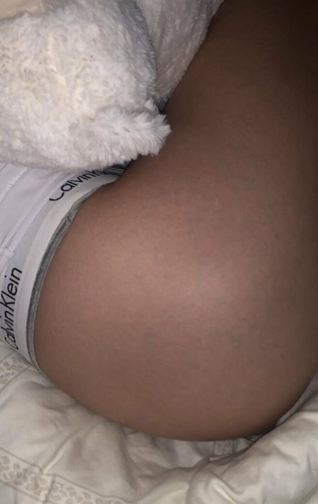 tuvas03 star nude picture