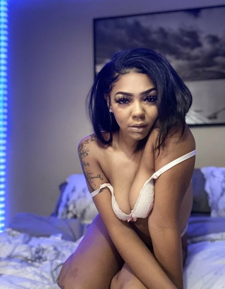 tokyoo sexy actress photo