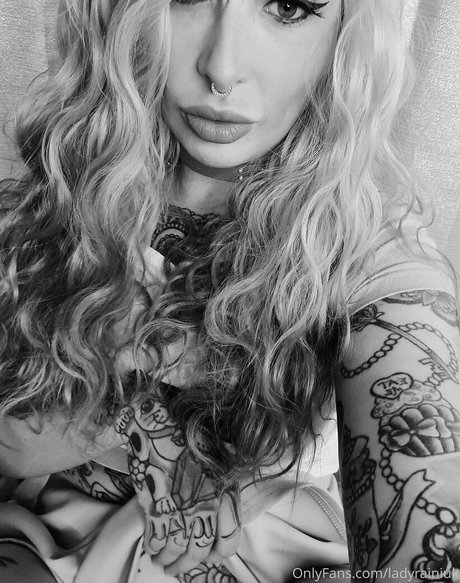 queenrainifree pornstar hd photos