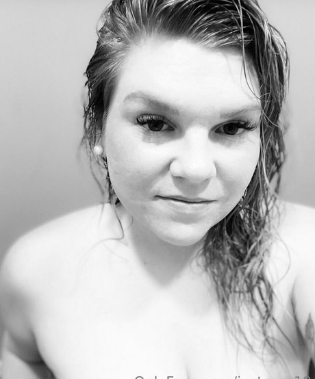 justmeg18 model pretty photos