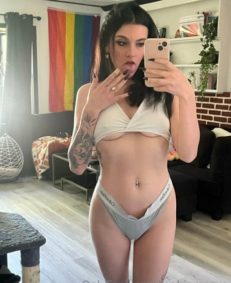 leahjamesxo pornstar exclusive pictures