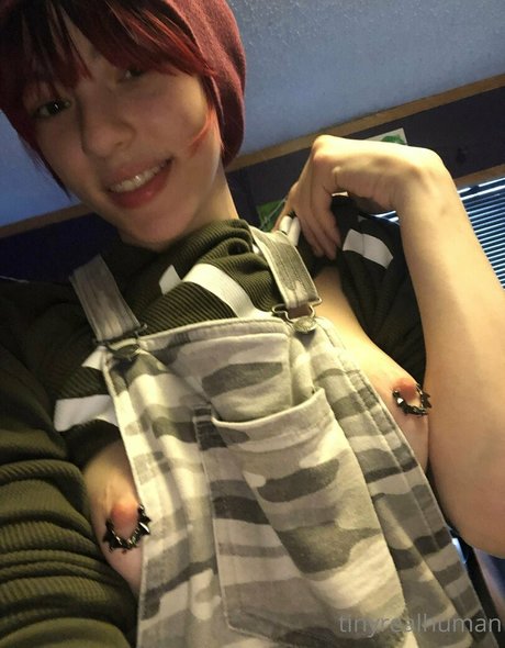 tinyrealmoth pornstar free gallery