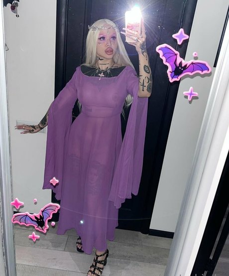 Nasty bimbo model sex picture