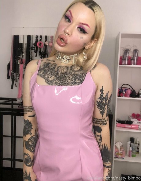 Nasty bimbo star xxx image