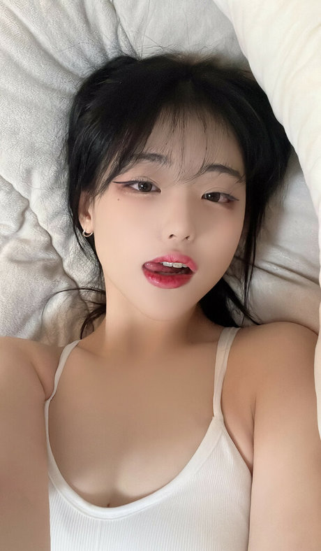 redhead skinny onlyfans porn images