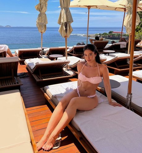 Iara Guimaraes art model photo