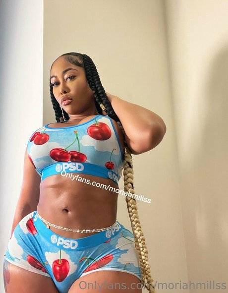 moriahmillss star exclusive pic