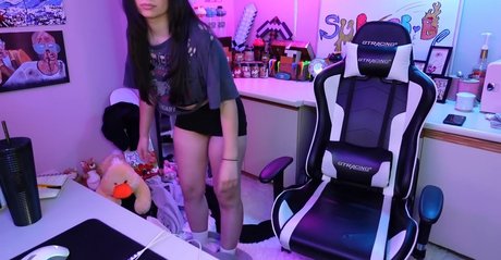 ThatGirlGatto model naked picture