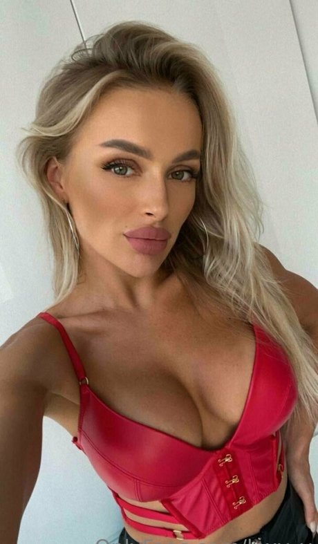 lexy y model naked image