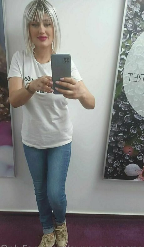 sunnysoccermommy exclusive pornstar image