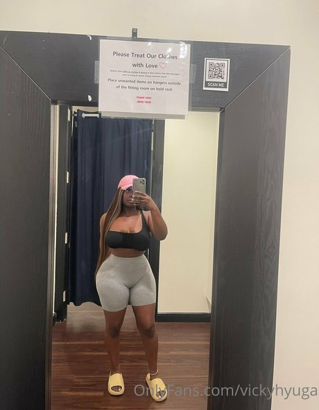 vickyhyuga model adult pictures