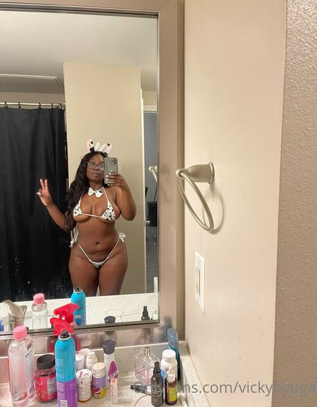 vickyhyuga hd actress image