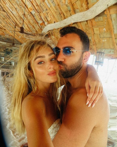 redhead skinny onlyfans art xxx img