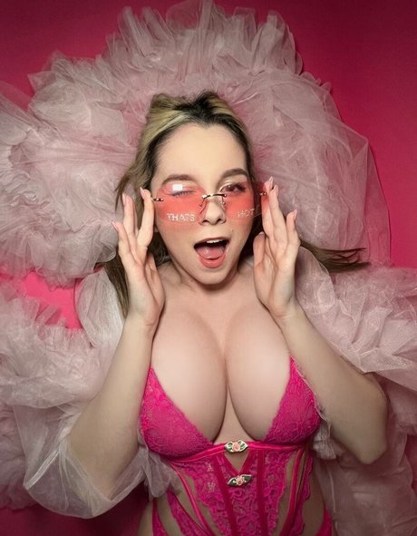 blonde babe onlyfans beautiful image