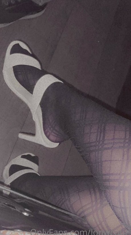 Loowcutie sexy pornstar pic