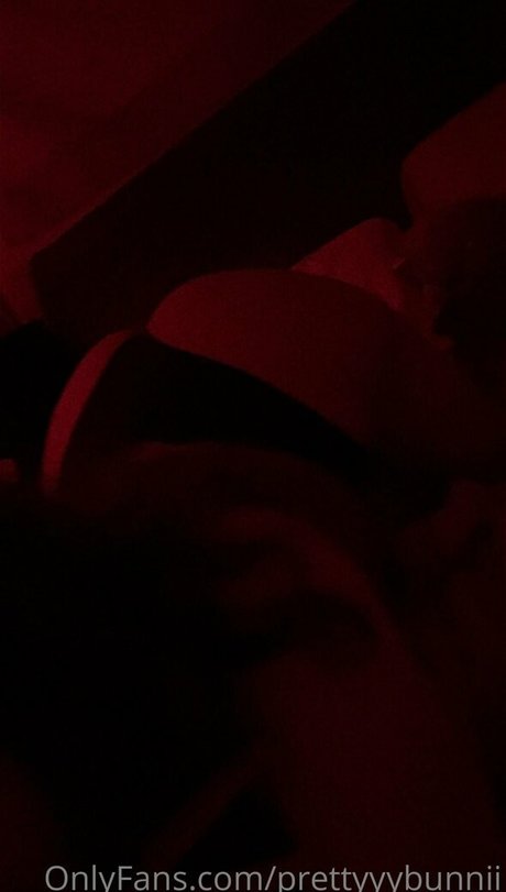 prettyyybunnii hot actress photos