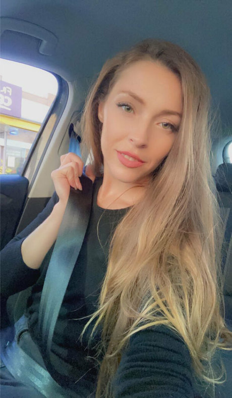 iamvanillacream model top pics