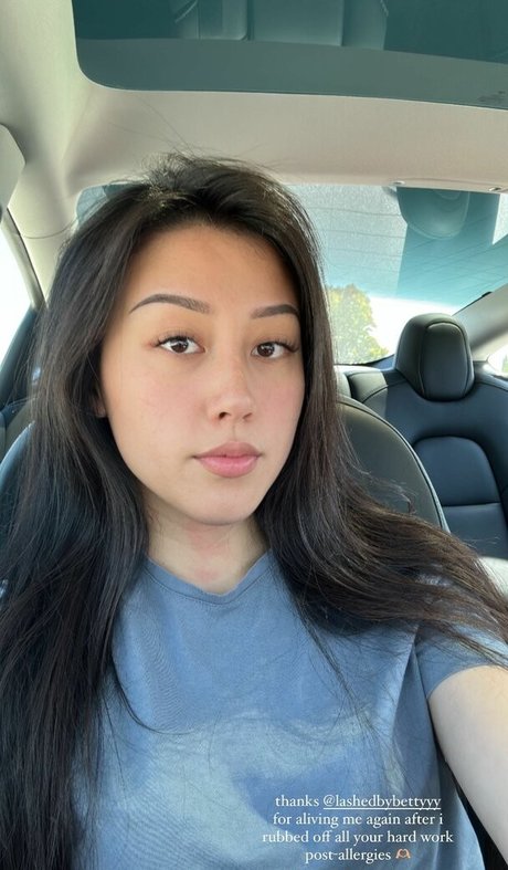 Jubilee Girls model erotic picture