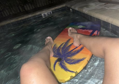 ayishadiazfeet model beautiful pics