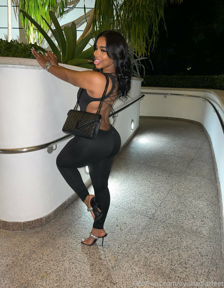 ayishadiazfeet free pornstar img