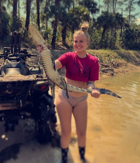 Canam Lyss free pornstar img