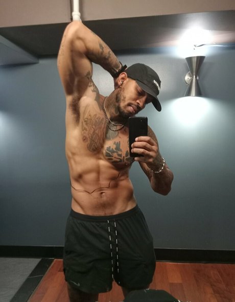 mikemann model perfect image