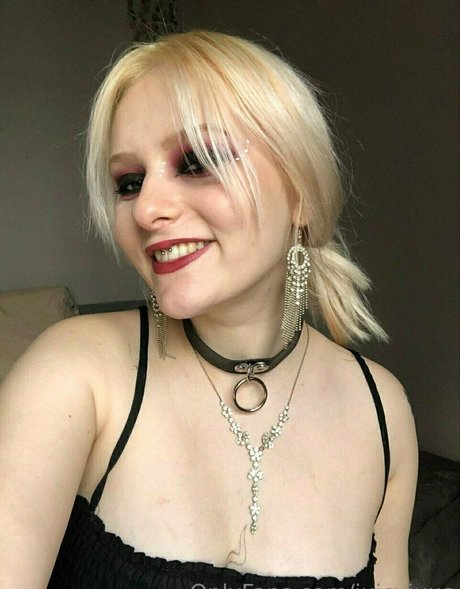 juicyjuus pretty model gallery