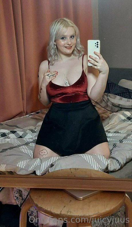 juicyjuus perfect actress photo