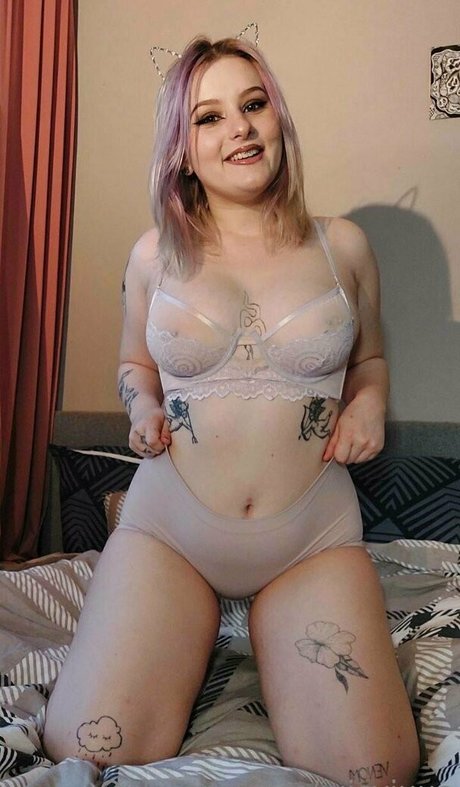 juicyjuus pornographic star image