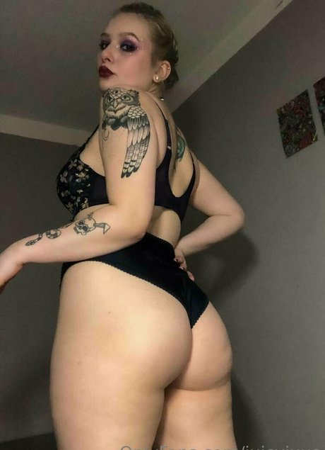 juicyjuus art model galleries