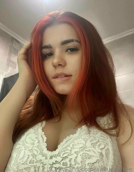 sakuraafree high quality model image