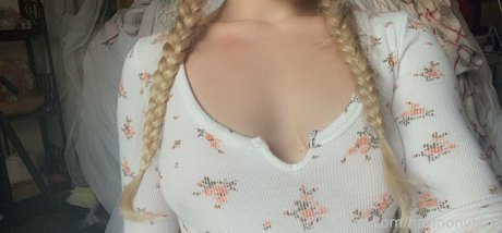 Harmonyfans nudes star img