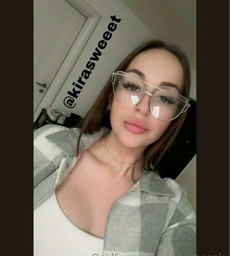 famous nude onlyfans porn images