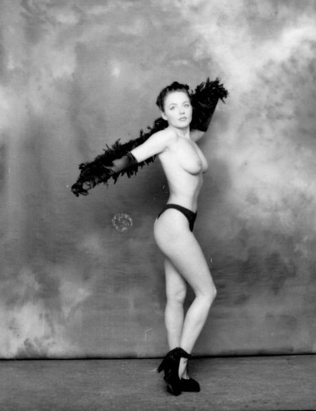 Geri Halliwell nudes actress gallery